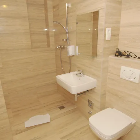 International Apartments Apartment *