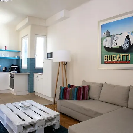 International Apartments Apartment *