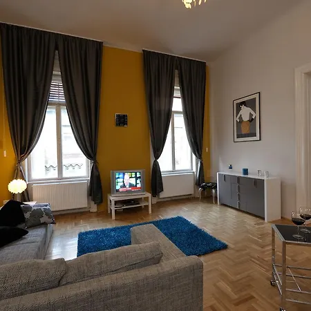 International Apartments