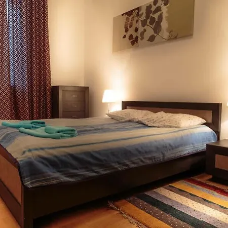 International Apartments *