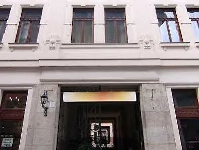 International Apartments Apartment