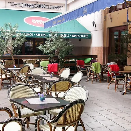 International Apartments *
